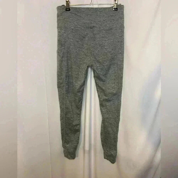 PUMA Women's Leggings Side Seam Pocket Size S Color Grey - Picture 2 of 4